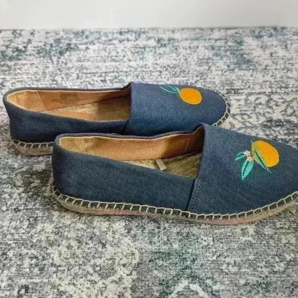 BNWOT J Crew Blue Canvas Espadrilles With Embroidered Oranges Size 5.5 - Picture 5 of 7